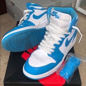 Air Jordan 1 Retro High Powder Blue